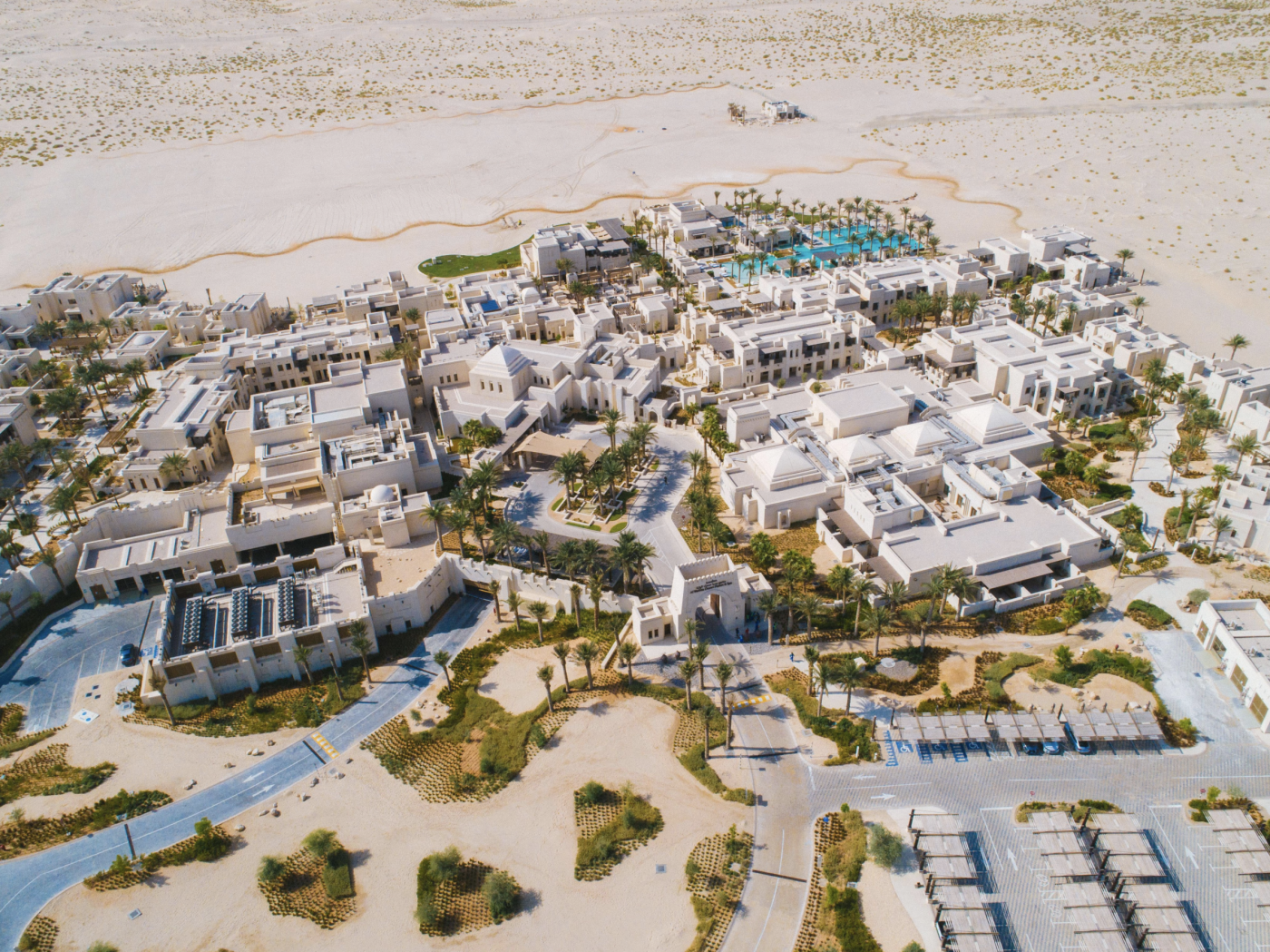 Best luxury desert resorts in the UAE and Oman