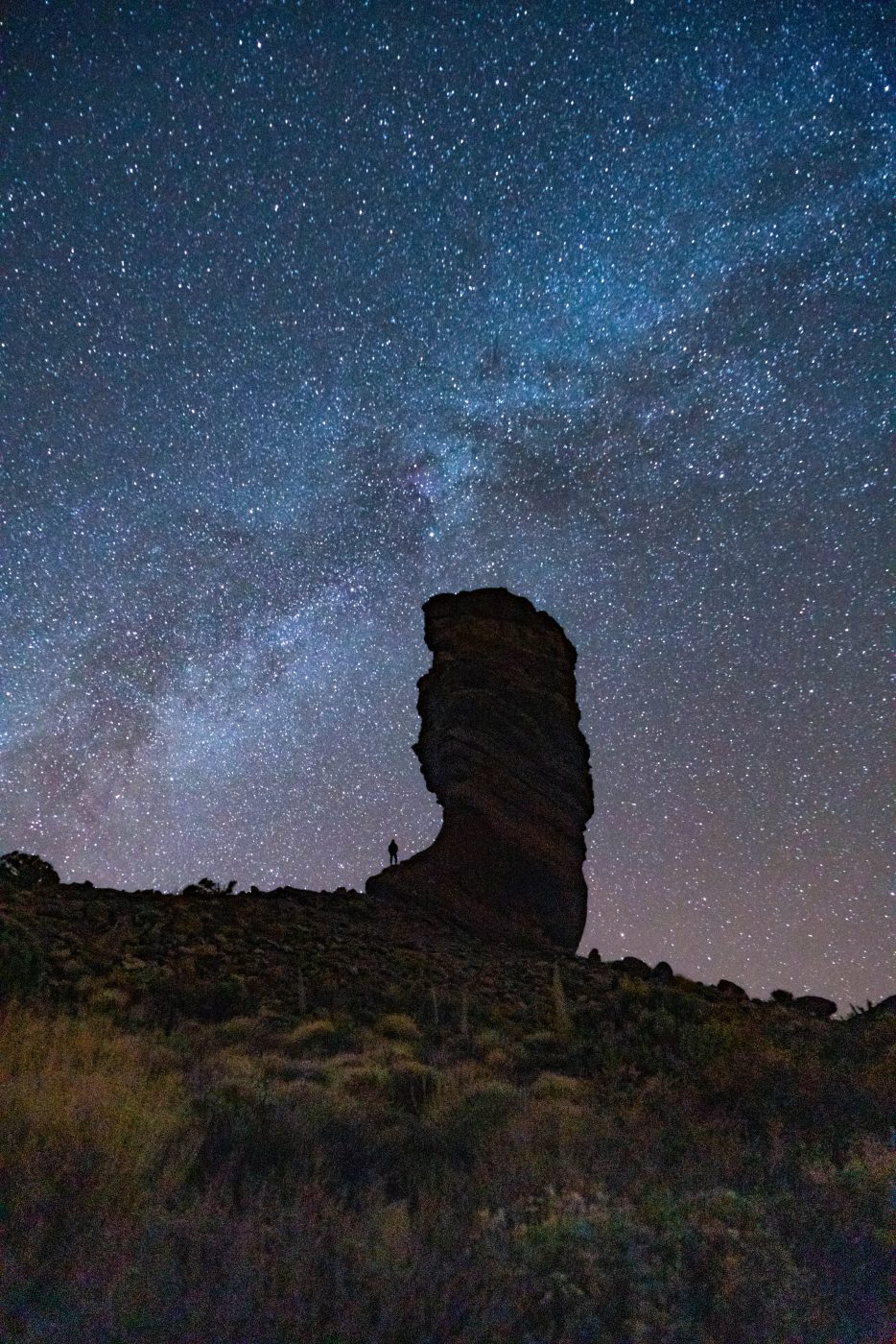 roques de garcia teide national park roque cinchado milky way at night